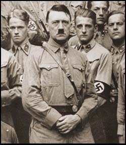 hitler4_3.JPG
